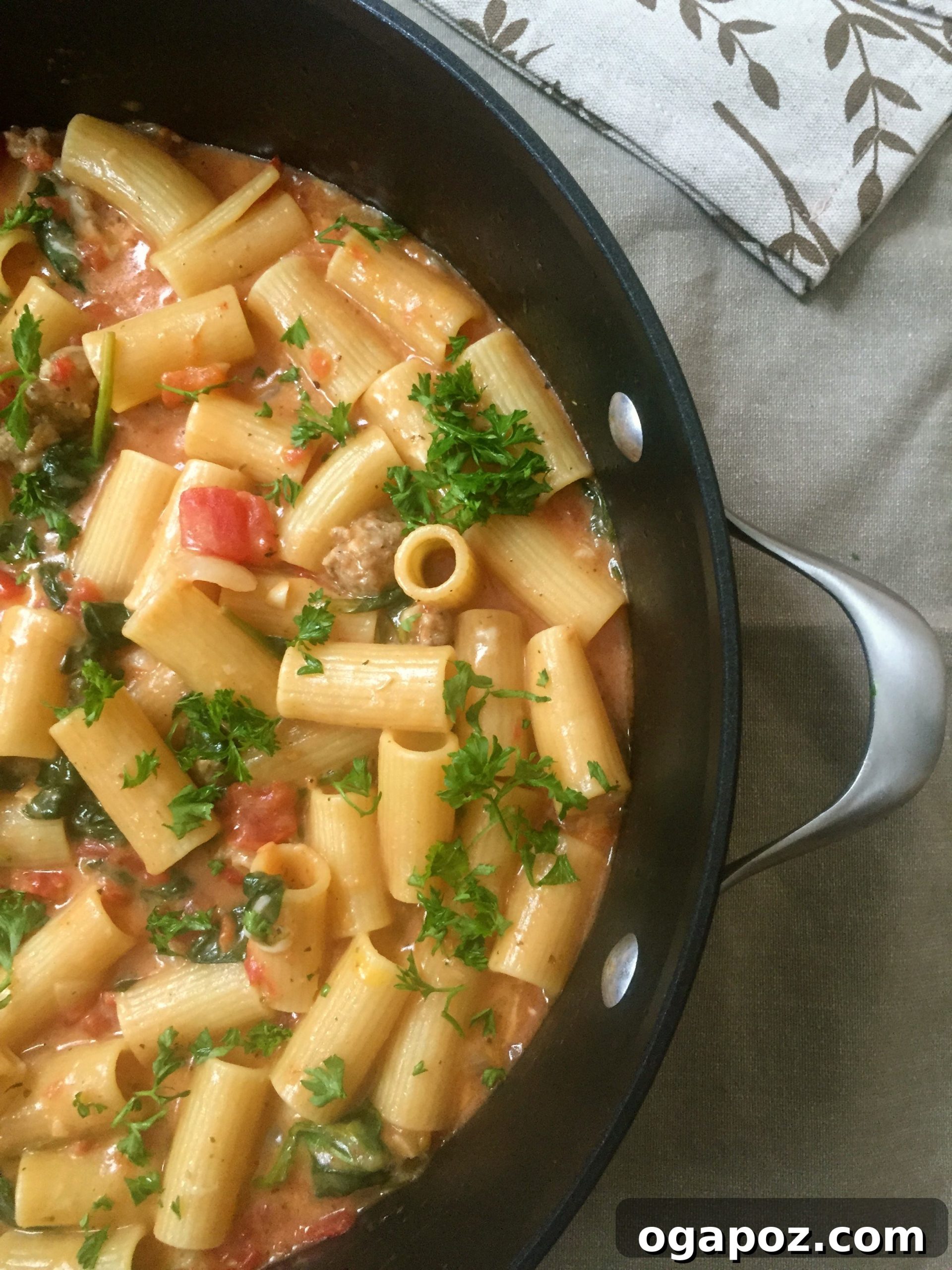 Creamy One-Pan Sausage Pasta 2 One Pot Cheesy Sausage Pasta, a delicious and easy weeknight meal.
