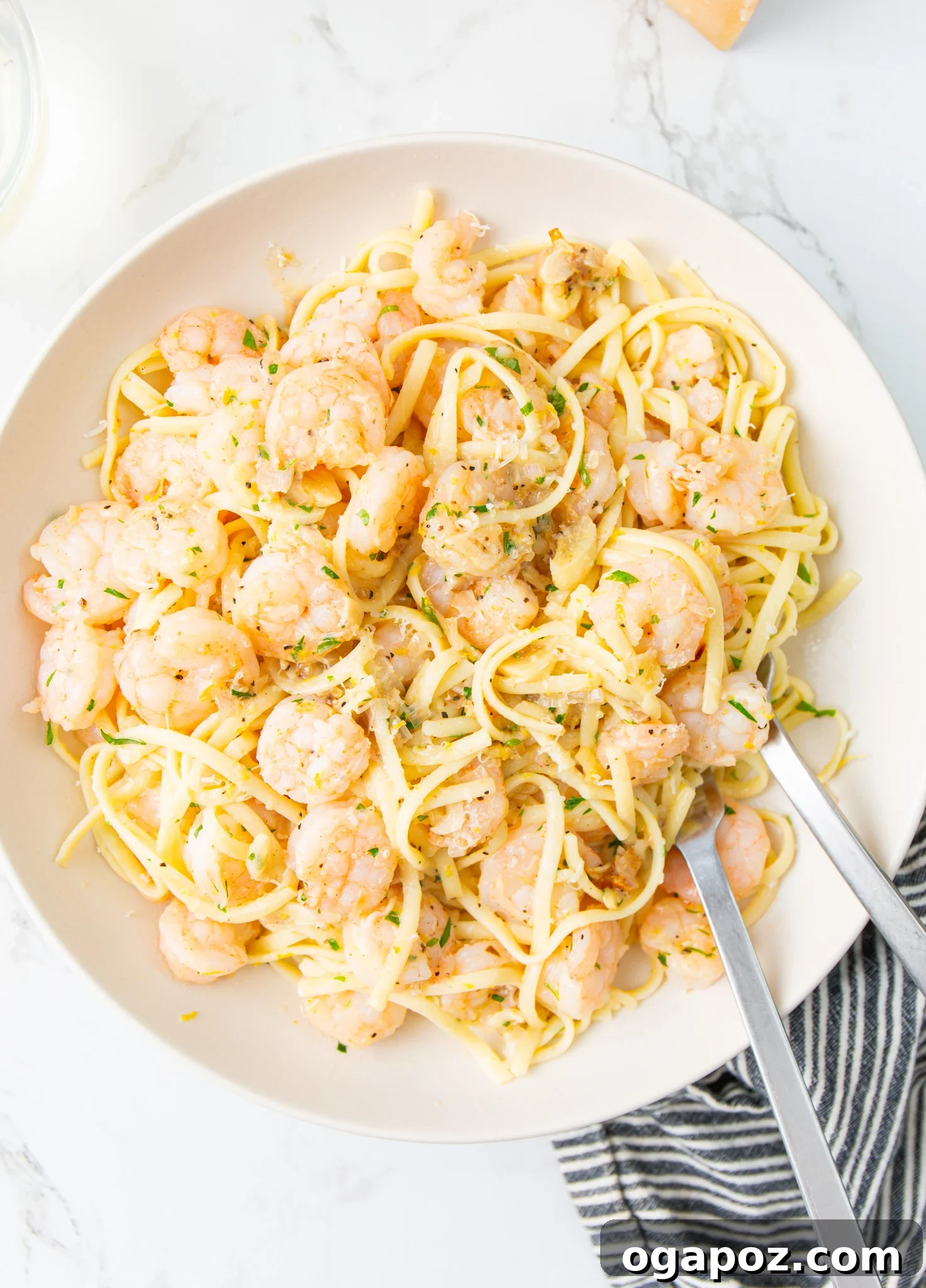 Sun-Kissed Lemon Garlic Shrimp Linguine 7 A bowl of Lemon Garlic Shrimp Pasta beautifully plated.