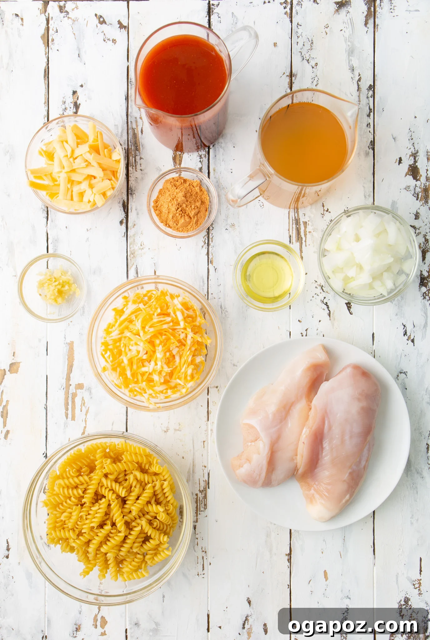 One-Pan Enchilada Chicken Pasta 3 One Pot Chicken Enchilada Pasta ingredients.