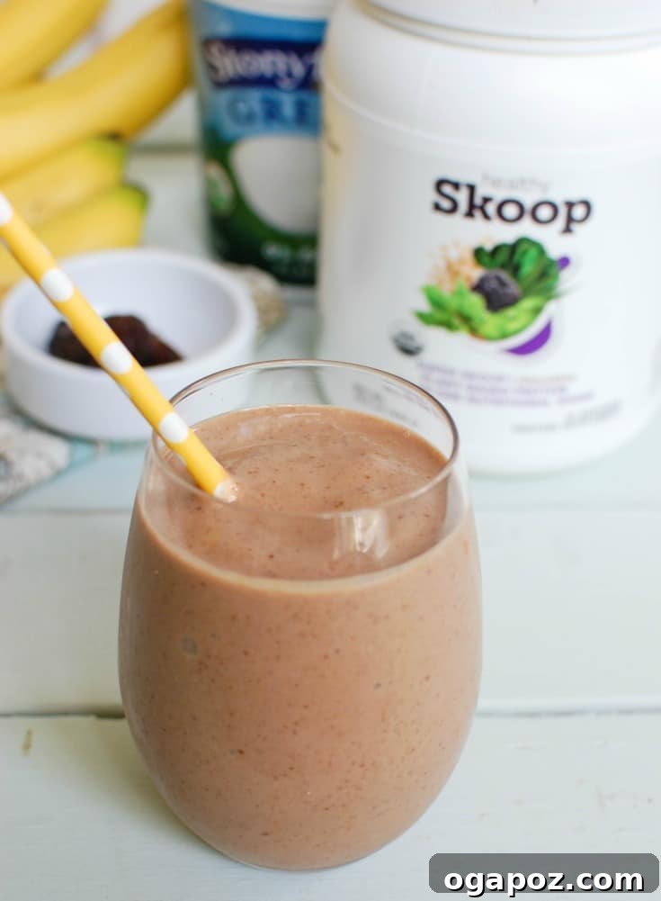 Golden Banana Date Delight 5 A refreshing Banana Date Smoothie, showcasing its smooth and inviting texture. A healthy and delicious start to any day.