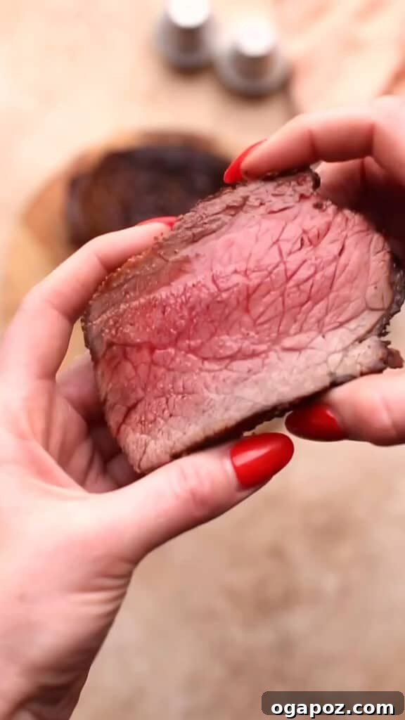 Ultra Juicy Air Fryer Roast Beef 8 A slice of air fryer roast beef.