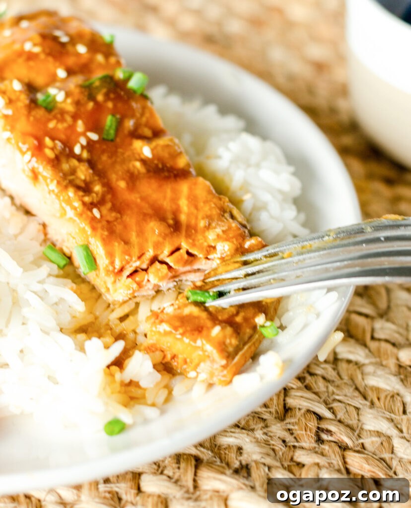 Flaky Teriyaki Salmon Served with a Fork Teriyaki Salmon Recipe with fork