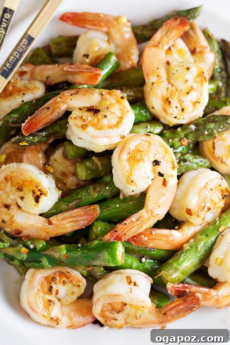 Healthy Shrimp Dinners You'll Crave 19 Fresh Shrimp and Asparagus Stir-Fry with a light lemon sauce.
