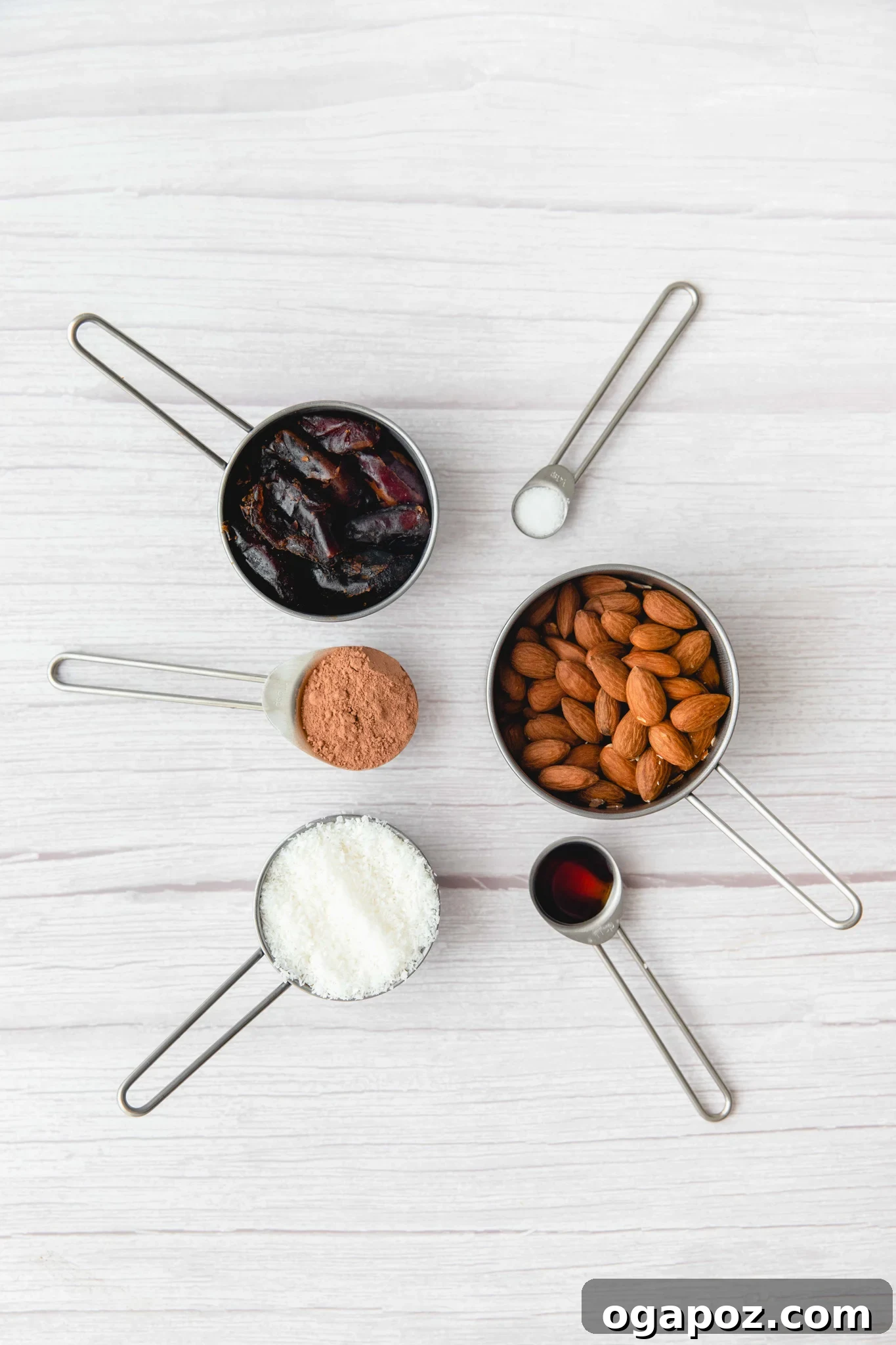 No-Bake Date Energy Bites 5 Easy Date Protein Balls ingredients.