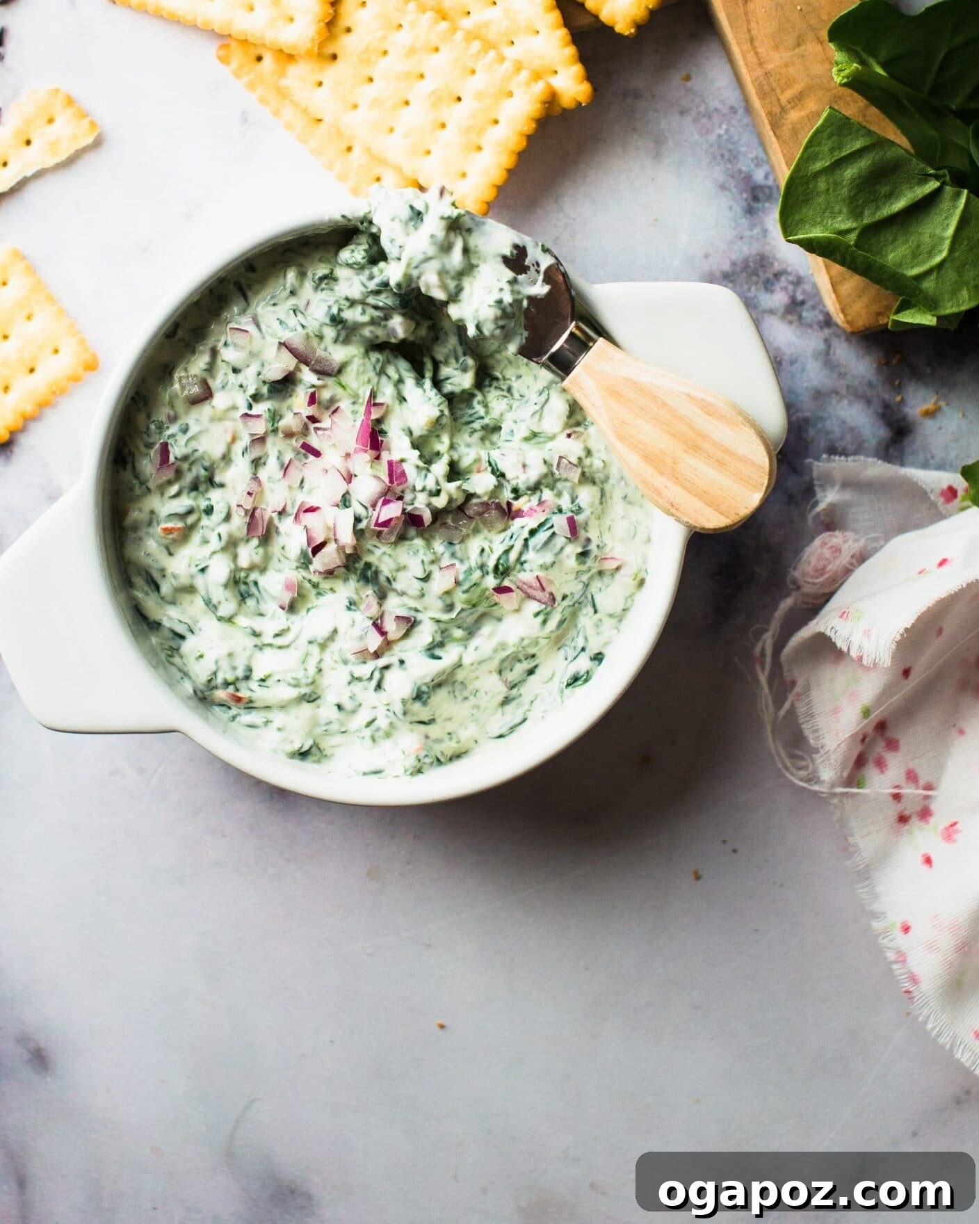 Simple Christmas Bites Everyone Craves 6 Spinach dip with crackers.
