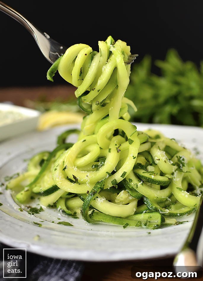 Flavorful Parmesan Garlic-Herb Zoodles