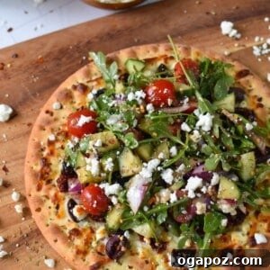Overview image of a prepared Greek Pizza.