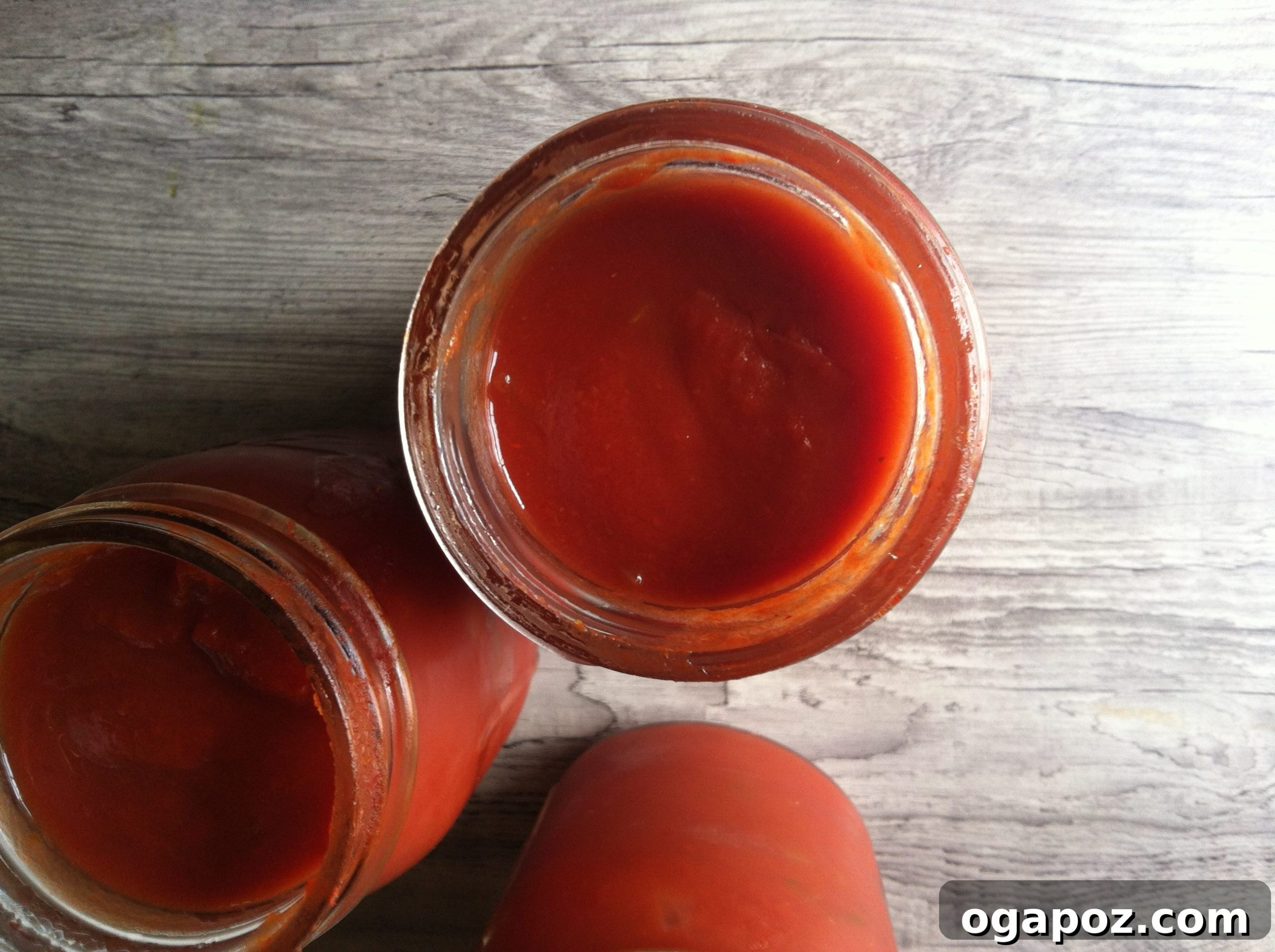 Slow Cooker Marinara: The Taste of Home 2 Delicious Slow Cooker Marinara Sauce in a bowl, garnished with fresh basil. Perfect for pasta or meal prep.