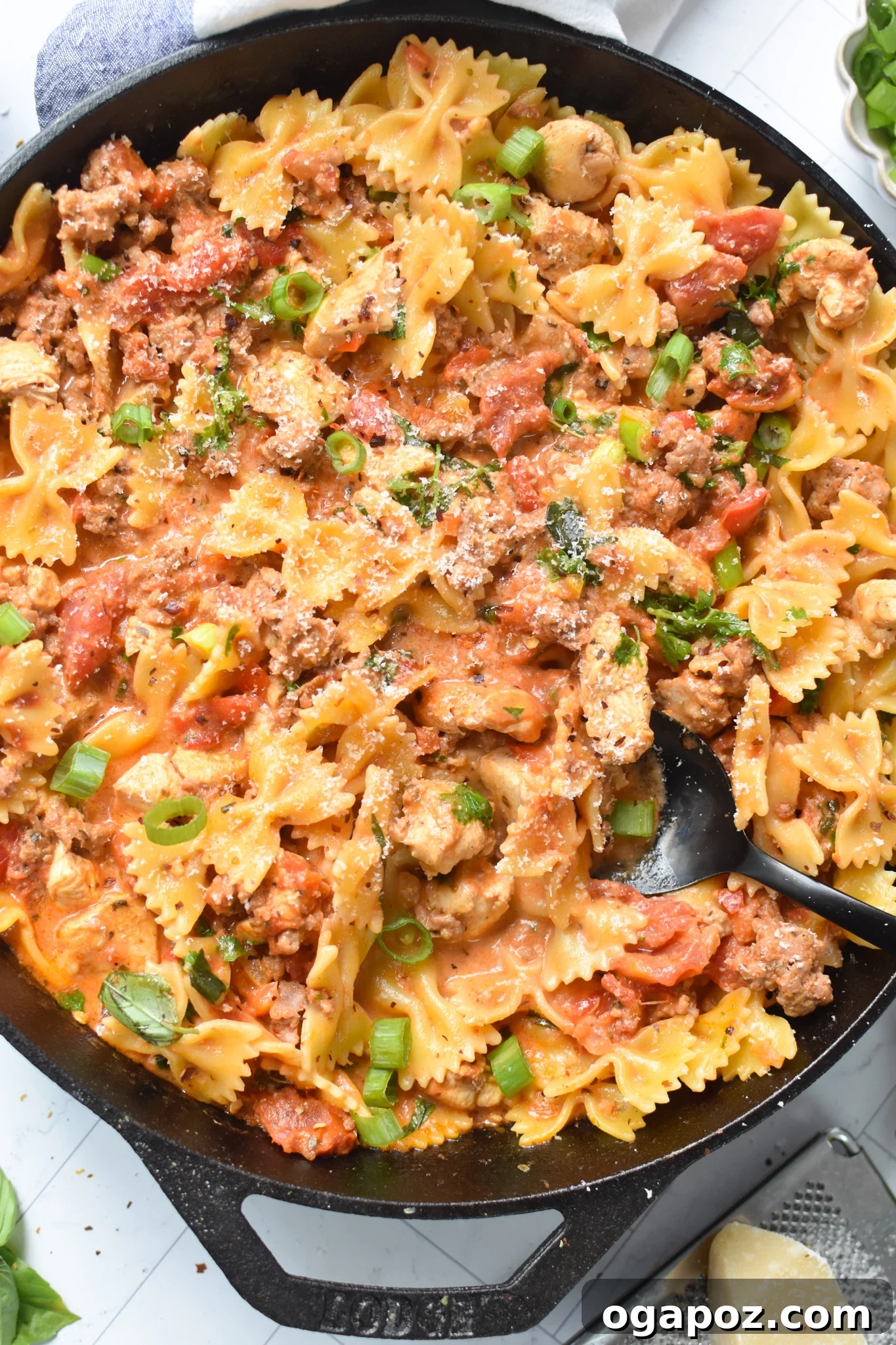 Irresistible Creamy Chicken Chorizo Pasta 2 A delectable bowl of Creamy Chicken and Chorizo Pasta, ready to be served.