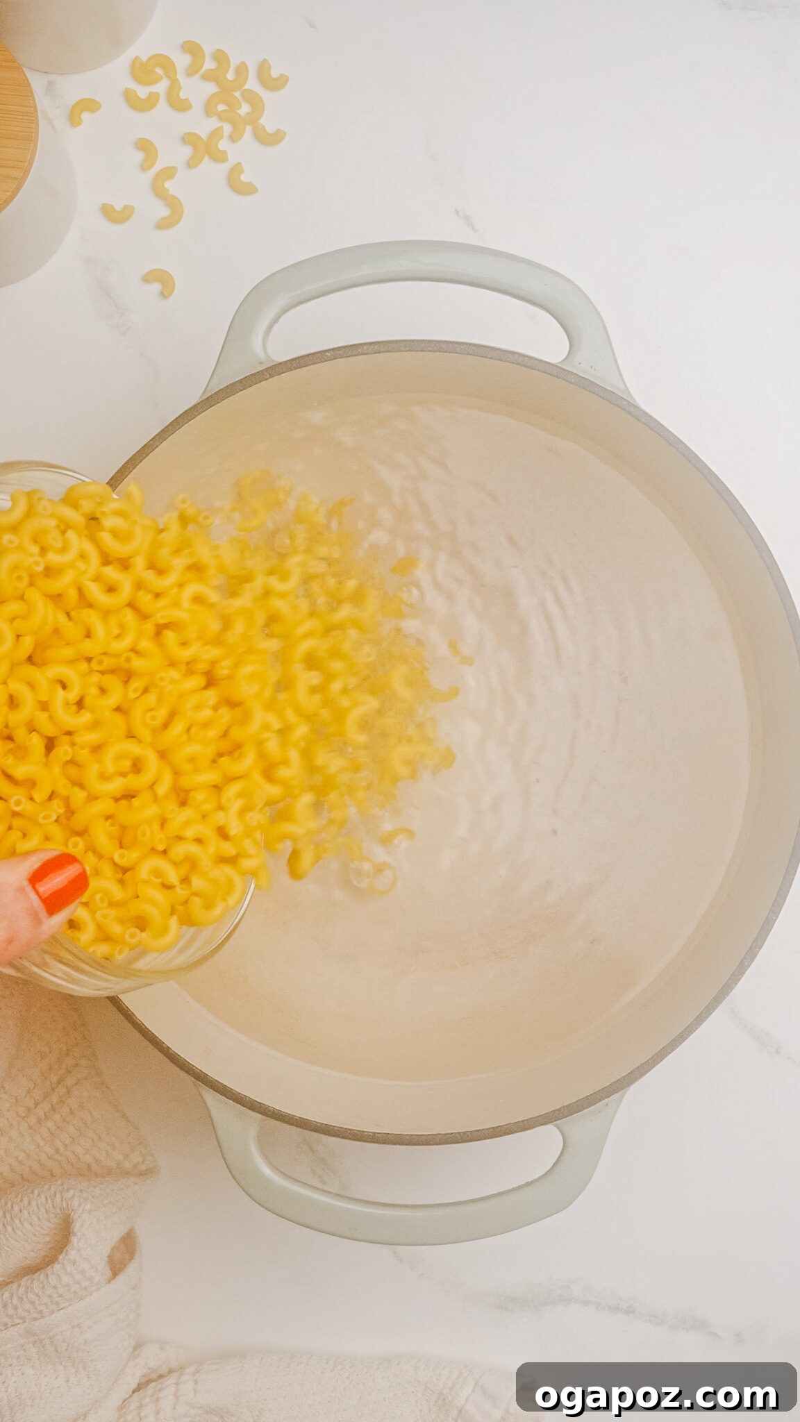 Hearty American Macaroni Bake 4 Steps of making American Chop Suey.