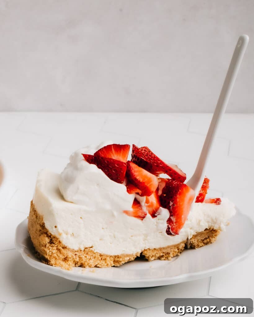 No-Bake Strawberry Cheesecake Recipe with Natural Ingredients 4 Sliced strawberry cheesecake