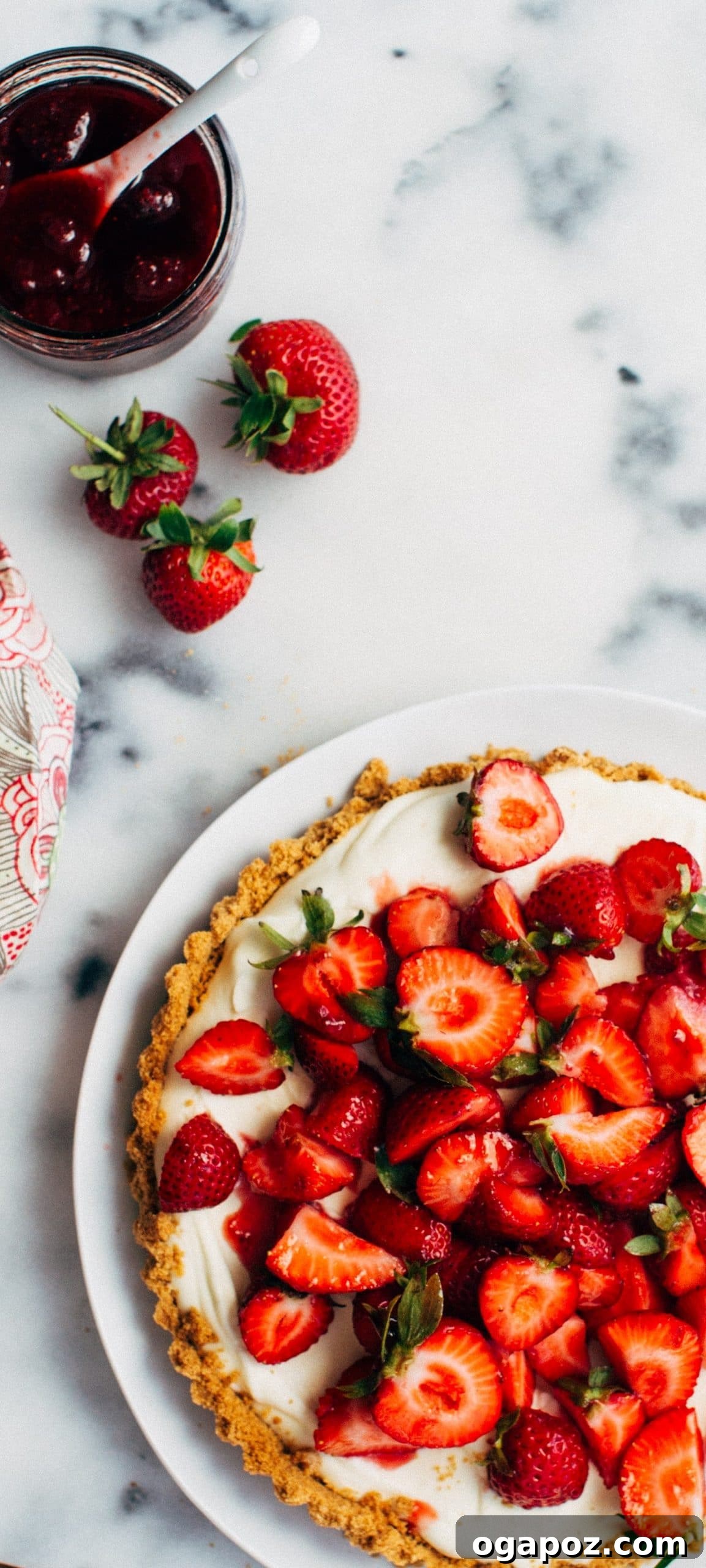 Summer Fruit Dessert Recipes: Peach, Cherry and Berries 29 Strawberry white chocolate mousse tart.