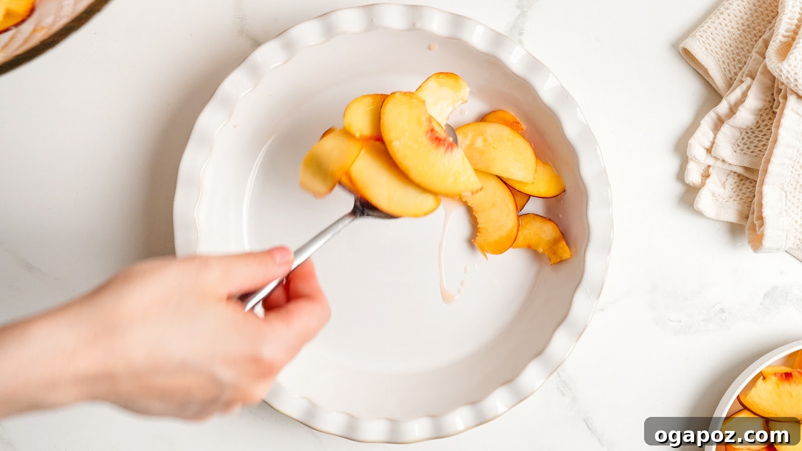 Juicy Peach Crumble with Crunchy Oat Topping 7 Peach crumble recipe steps.