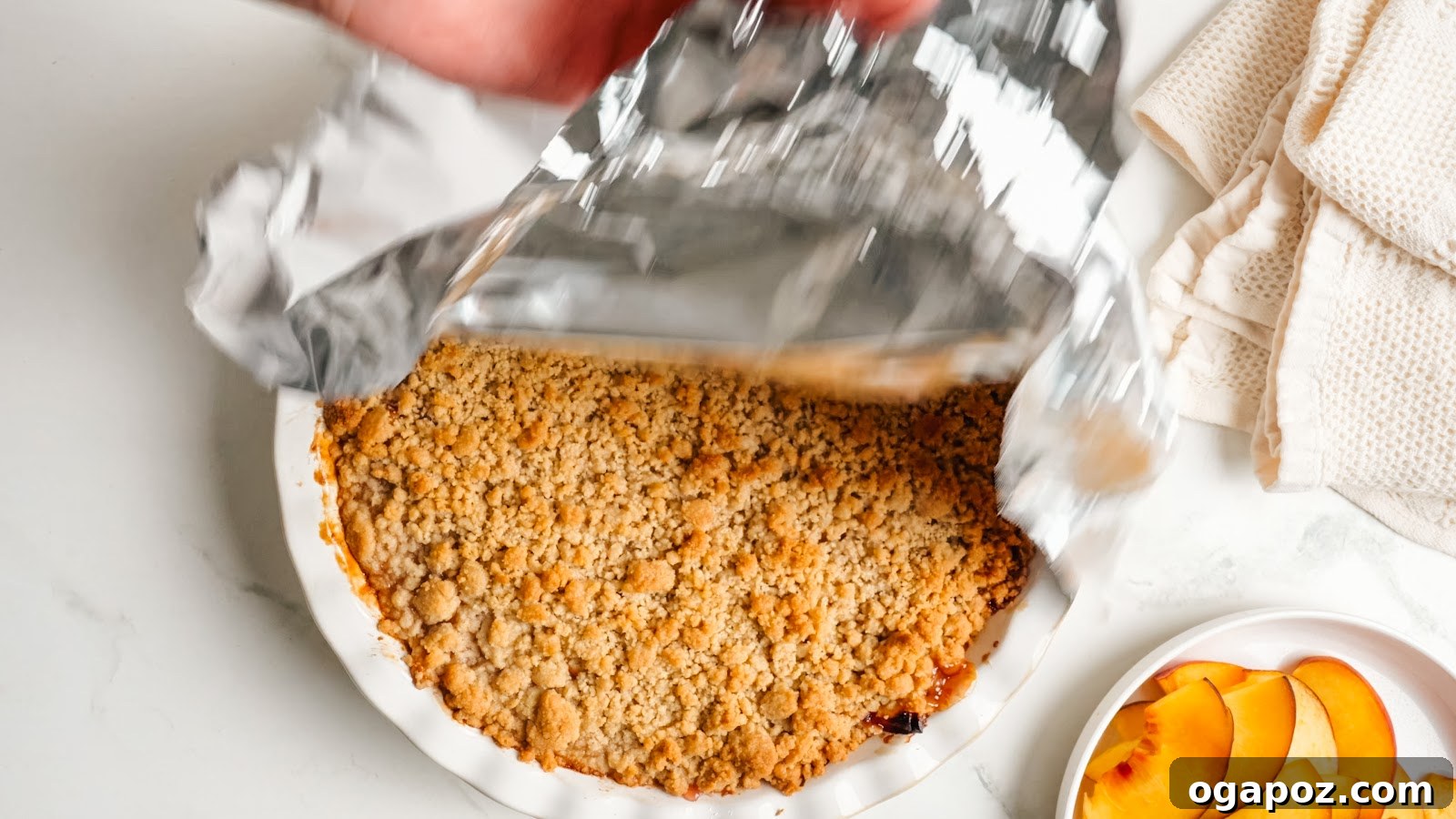 Juicy Peach Crumble with Crunchy Oat Topping 9 Peach crumble recipe steps.