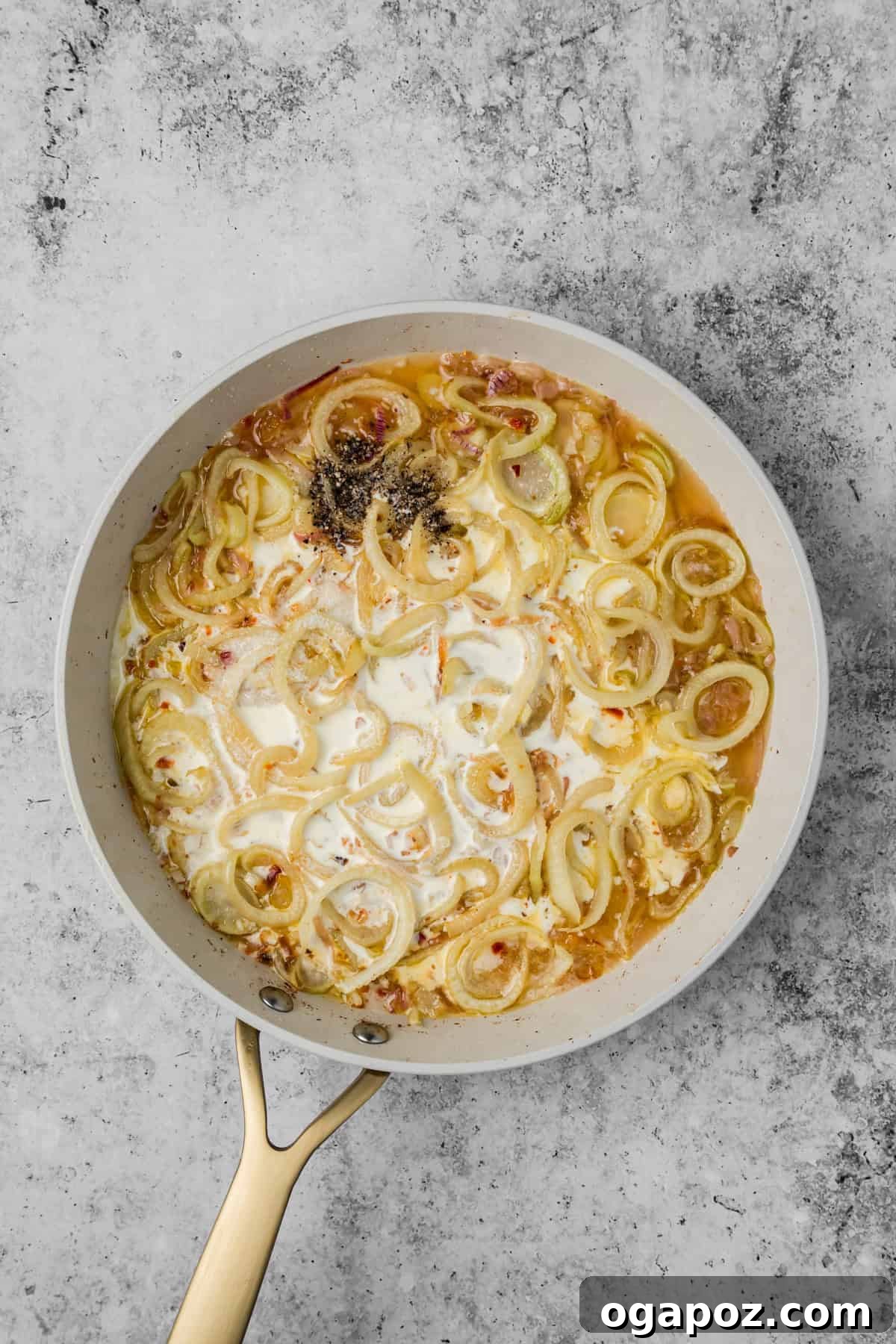 Creamy Italian Sausage and Fennel Pasta with Parmesan 9 Creamy wine sauce for fennel sausage pasta
